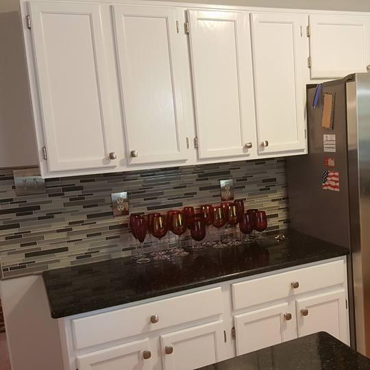 a look at the upper kitchen cabinets